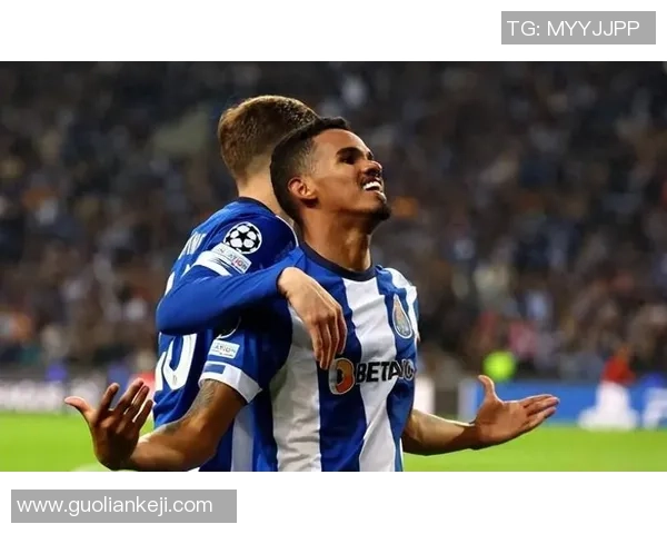 波尔图逆袭巴萨4-3爆冷瞬间引发全场热潮精彩集锦回顾