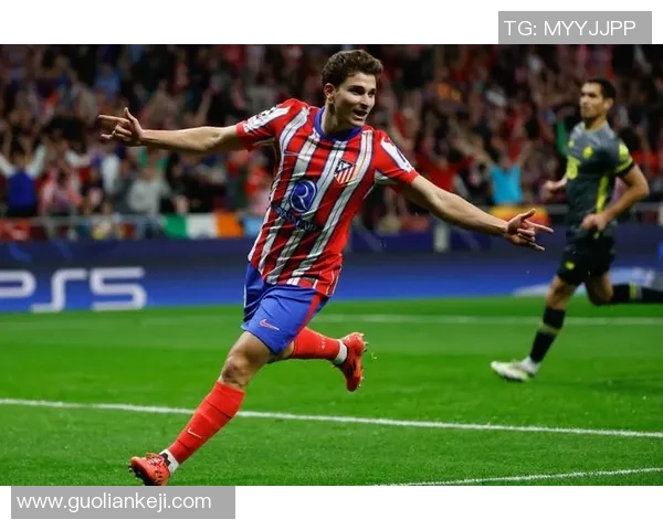 欧冠激战：里昂逆转马竞乌龙球引发争议全场沸腾