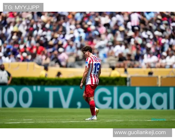 西甲焦点战：那不勒斯大胜马竞引发争议判罚引热议